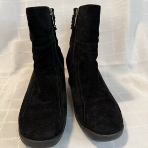 Blondo Women's Waterproof Black Suede Boots, 9M, Side Zip